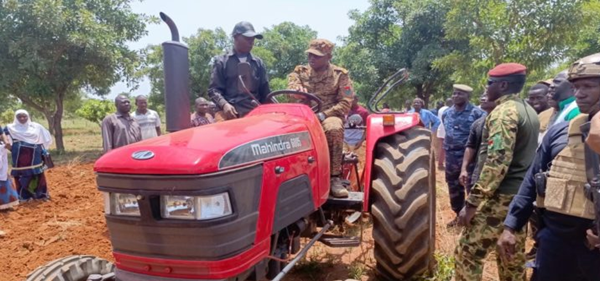 Orodara : Le Coup d’Envoi de la Campagne Agricole 2025-2026, Sous l ...